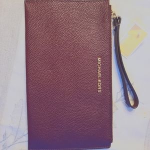 Michael Kors wristlet